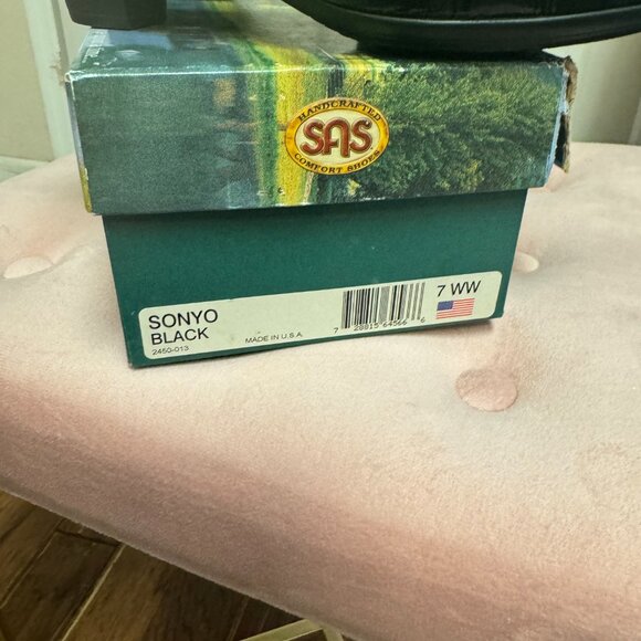 SAS Sonya Black Pumps Size 7WW - Picture 2 of 7